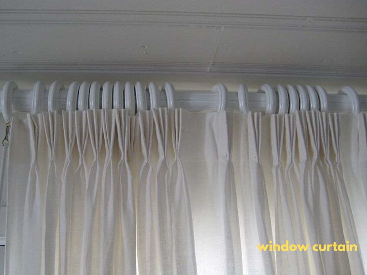 What Color Curtain Rod Should You Choose